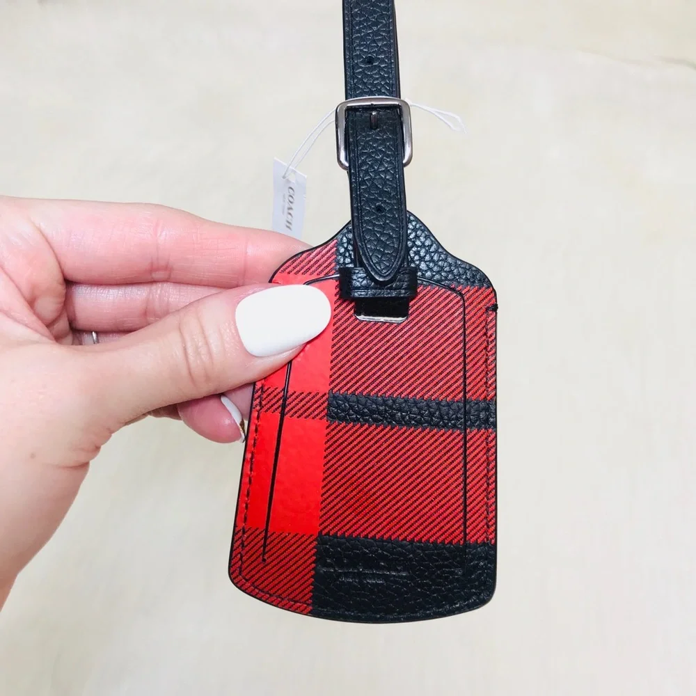 COACH LUXURY TAG